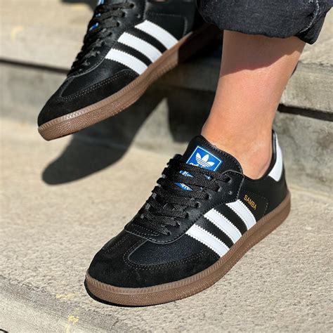 adidas samba frauen schwarz|Adidas Samba sandals.